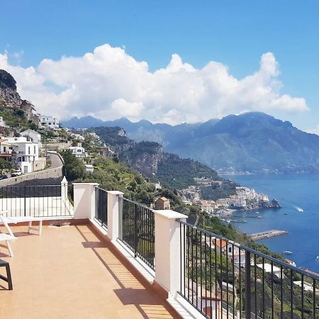 Amalfi Hills Aparthotel Ngoại thất bức ảnh