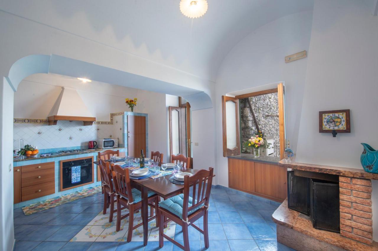 Amalfi Hills Aparthotel Ngoại thất bức ảnh