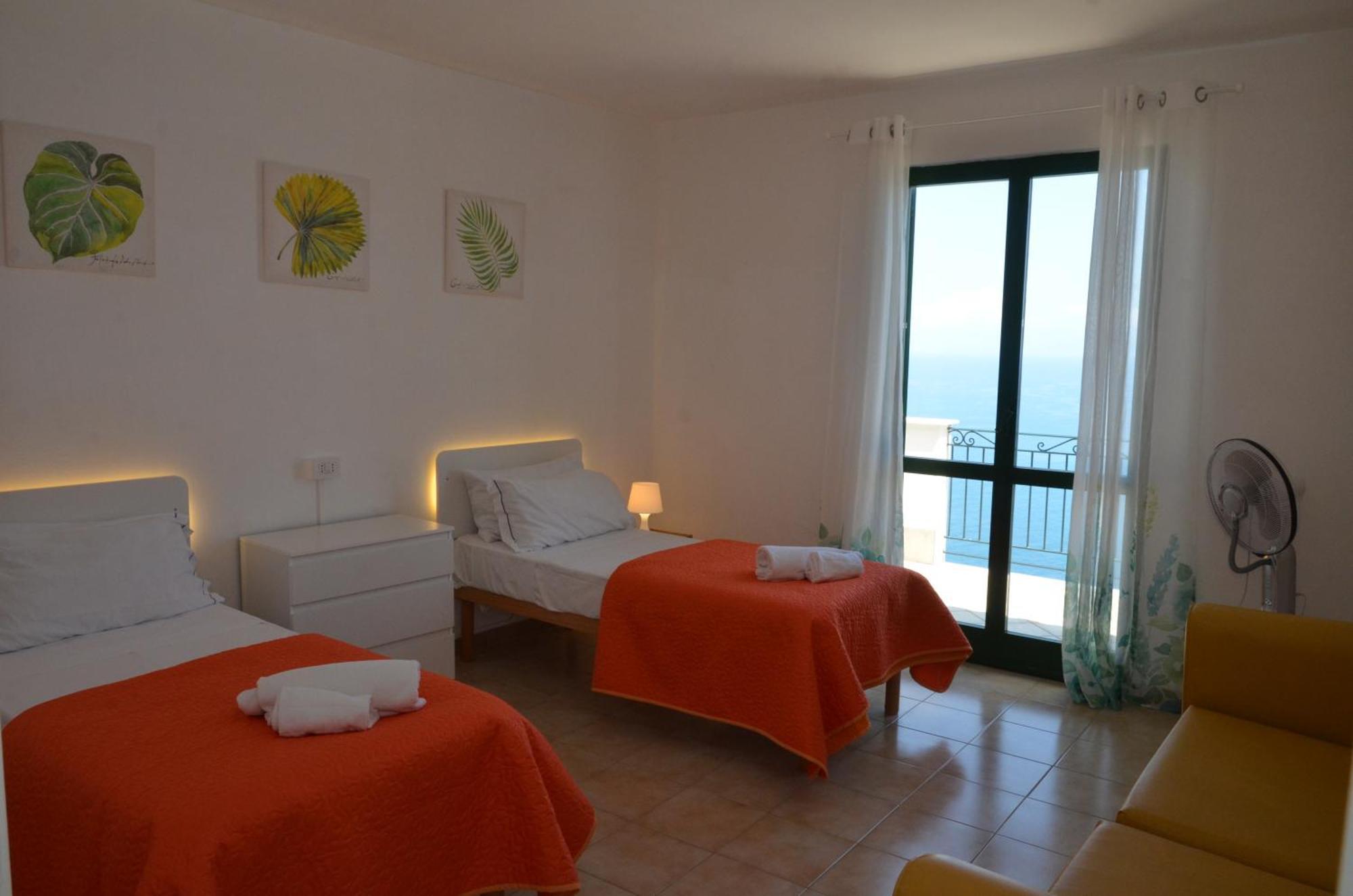 Amalfi Hills Aparthotel Phòng bức ảnh