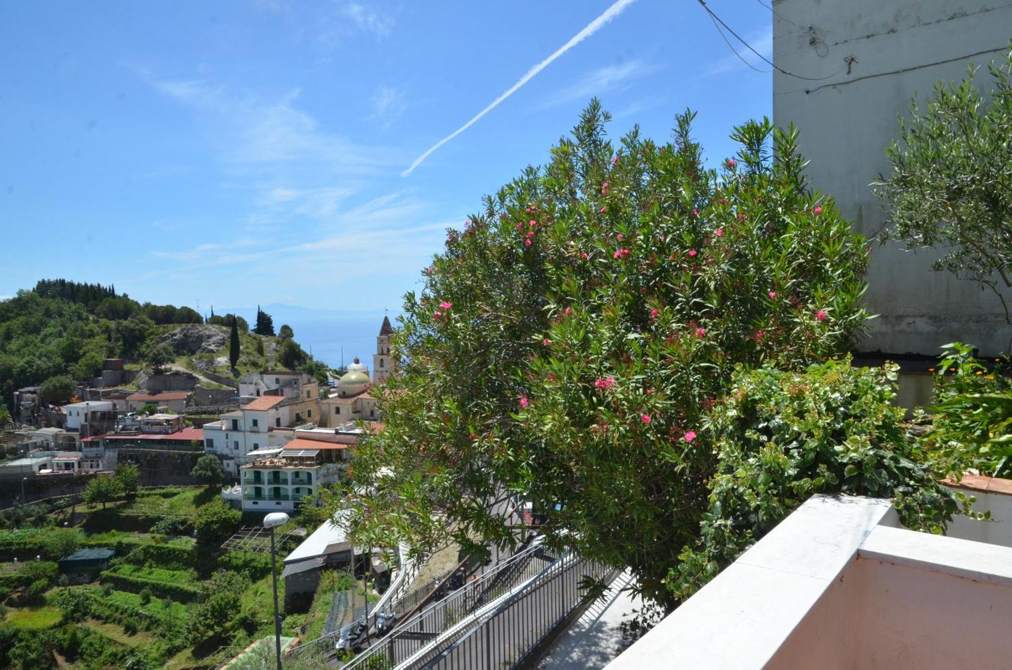 Amalfi Hills Aparthotel Phòng bức ảnh